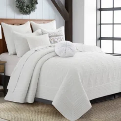 O Christmas Round Metalic Snowflake Pillow R16 -Levtex Home -CozyNest Sales Store GUEST ab915541 9787 437c 87d4 eeb9ef1bb78c